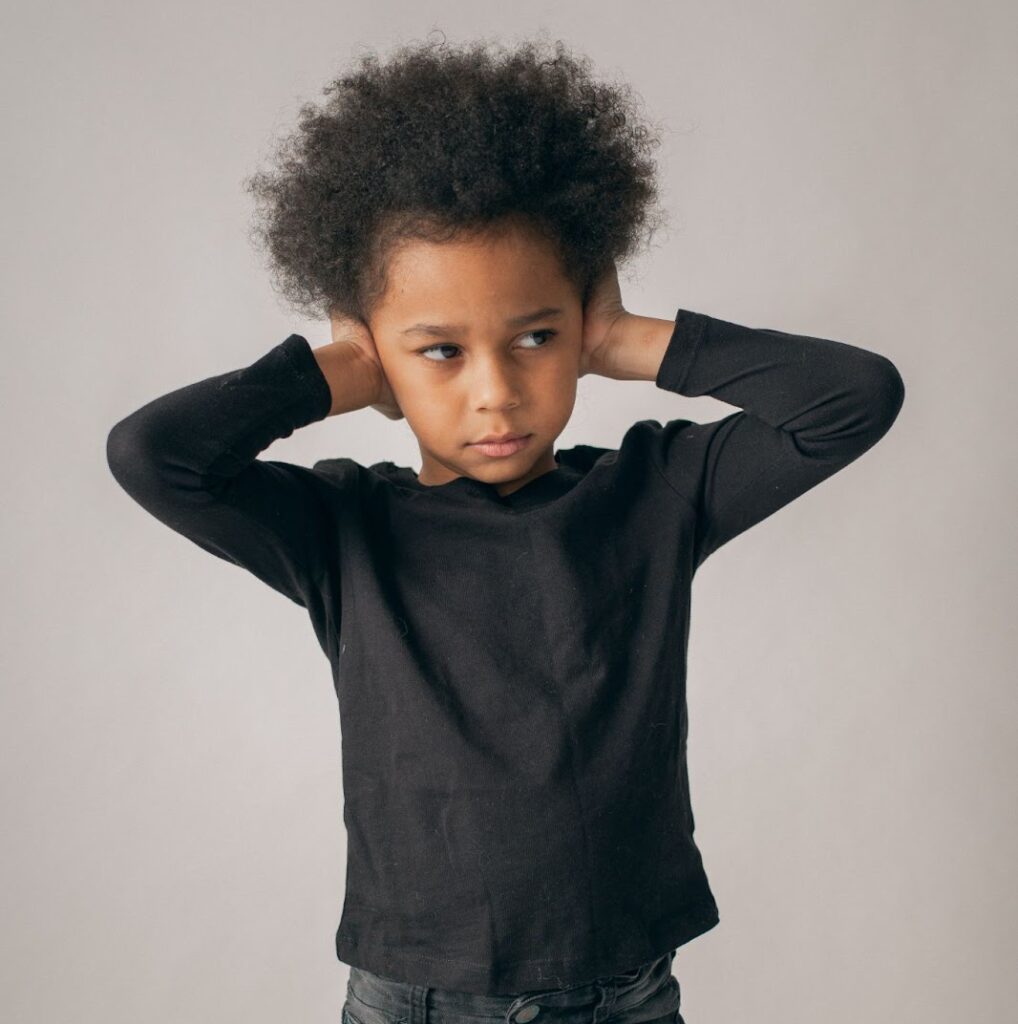 Priming social story: Kid Covering ears